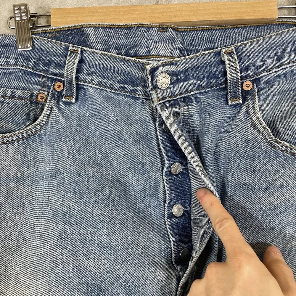 Levis item good